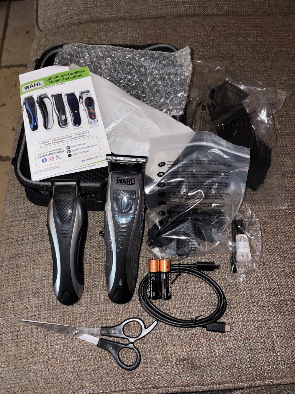 BNWOT Wahl Cordless Trimmer and Clipper Kit in Black and Silver
